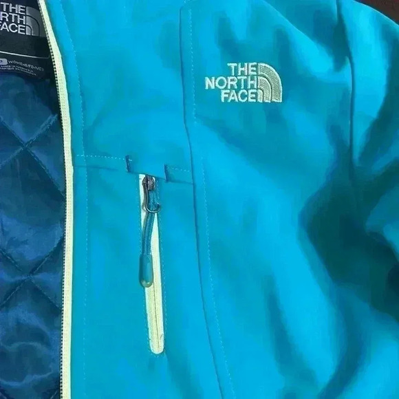 The North Face
Komper Softshell Jacket - Women's - Picture 14 of 16